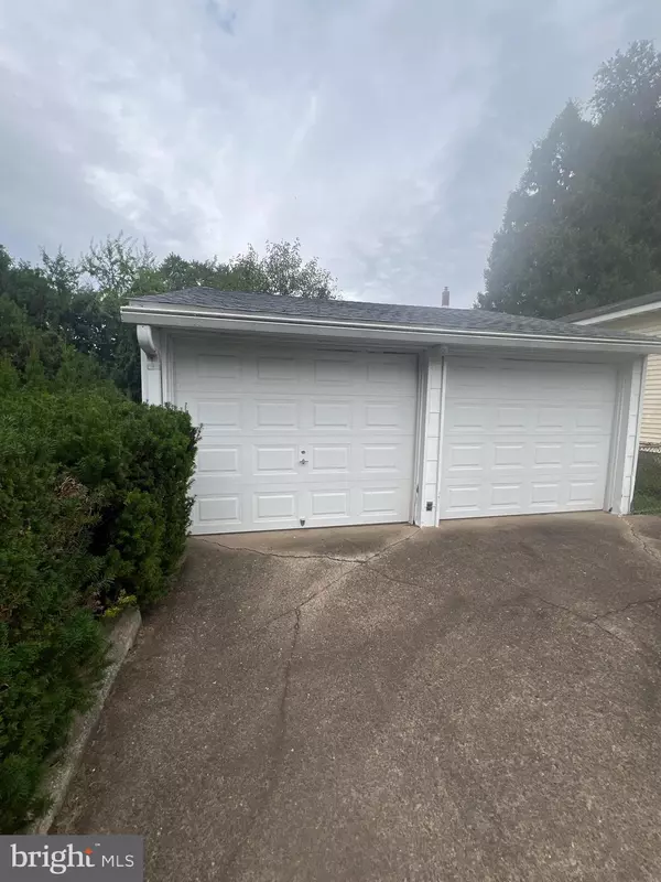 Bellmawr, NJ 08031,301 MURRAY AVE