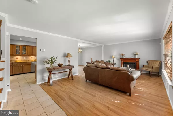 Ewing, NJ 08638,4 BLOSSOM DR