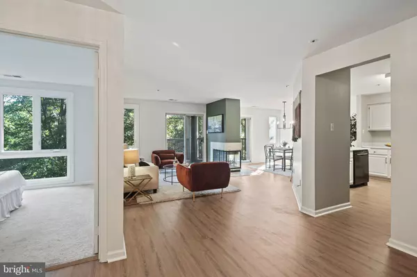 Ellicott City, MD 21042,5006 DORSEY HALL DRIVE #B-4