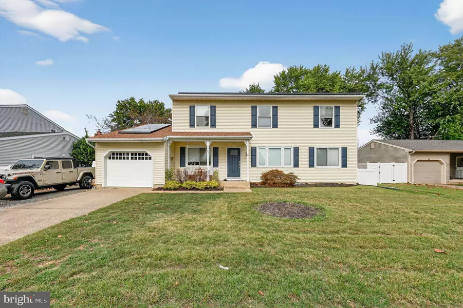 25 E KENNEDY DR, Laurel Springs, NJ 08021