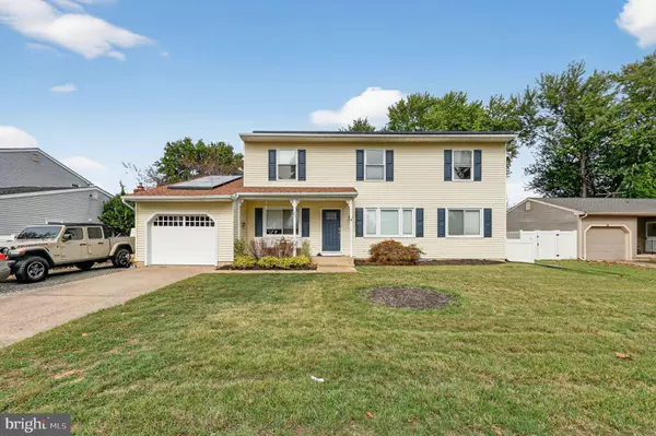 25 E KENNEDY DR, Laurel Springs, NJ 08021