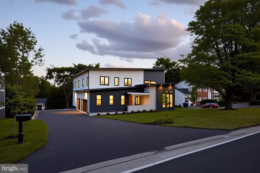 1052 BALLS HILL RD, Mclean, VA 22101