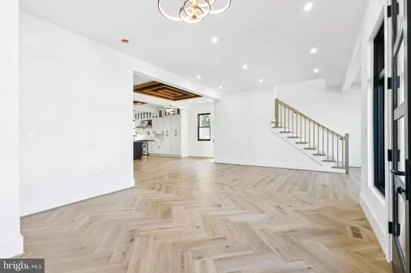 Falls Church, VA 22042,2919 LAWRENCE DR
