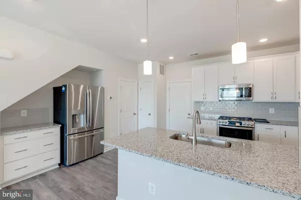 Ashburn, VA 20148,43357 RADFORD DIVIDE TER