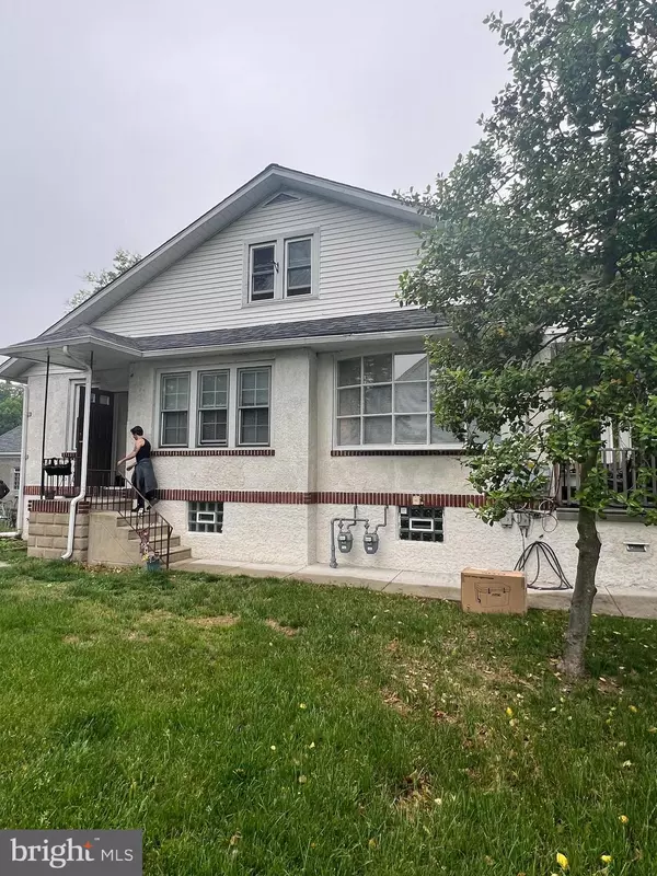 Maple Shade, NJ 08052,340 ELM AVE #2ND FLOOR