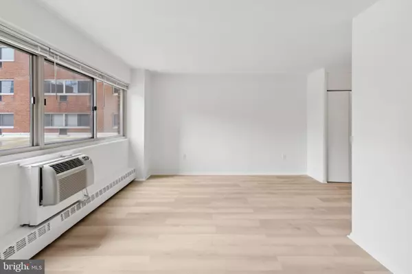 Philadelphia, PA 19103,2101 CHESTNUT ST #324