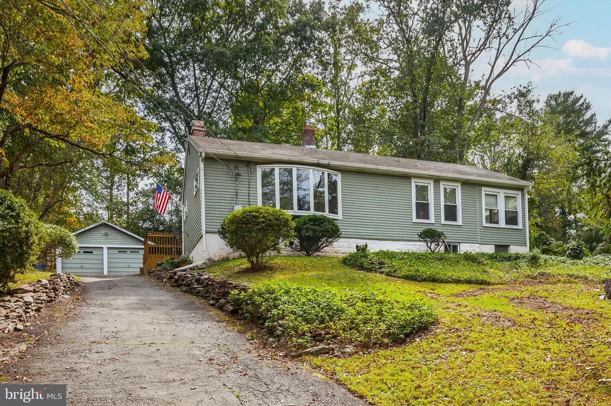 Ewing, NJ 08628,86 JACOBS CREEK RD