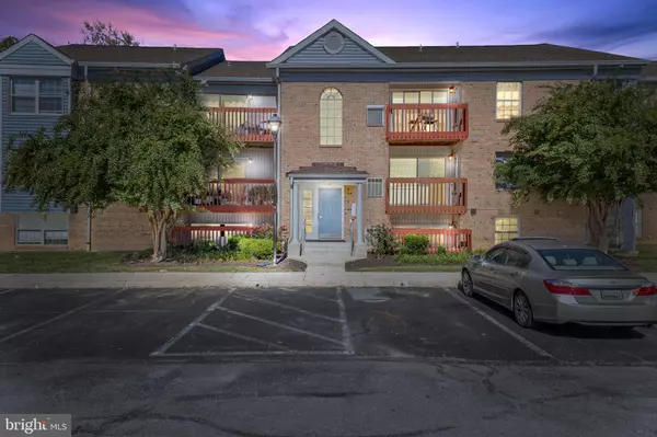 8 CLOVERWOOD CT #303, Essex, MD 21221