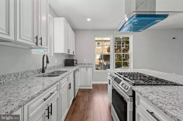 Washington, DC 20018,2814 RHODE ISLAND AVE NE