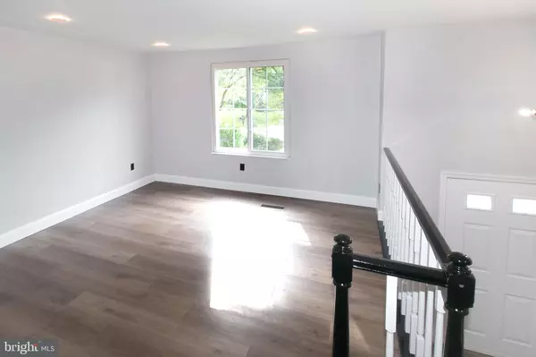 Fairfax, VA 22032,5377 LAURA BELLE LN