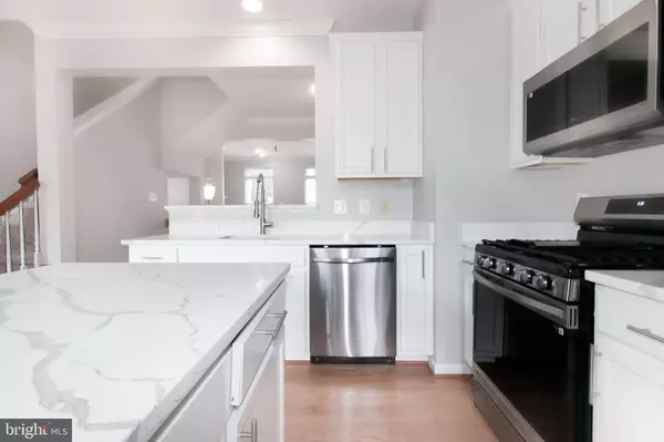 Aldie, VA 20105,41753 CYNTHIA TER