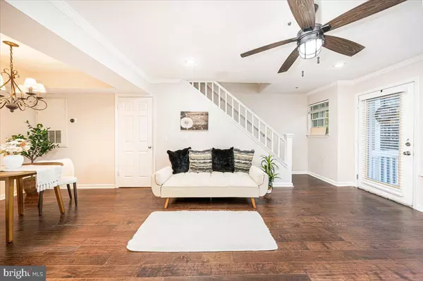 Rockville, MD 20852,5804 INMAN PARK CIR #340