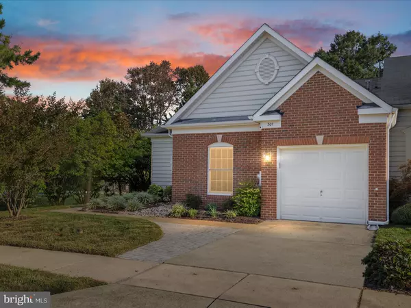 Edgewater, MD 21037,301 COLONY POINT PL