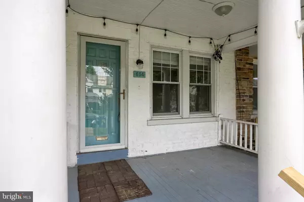 Lancaster, PA 17602,654 NEW HOLLAND AVE