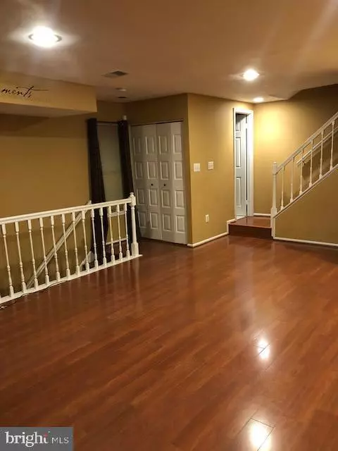 Burtonsville, MD 20866,3707 AIRDIRE CT #4-40