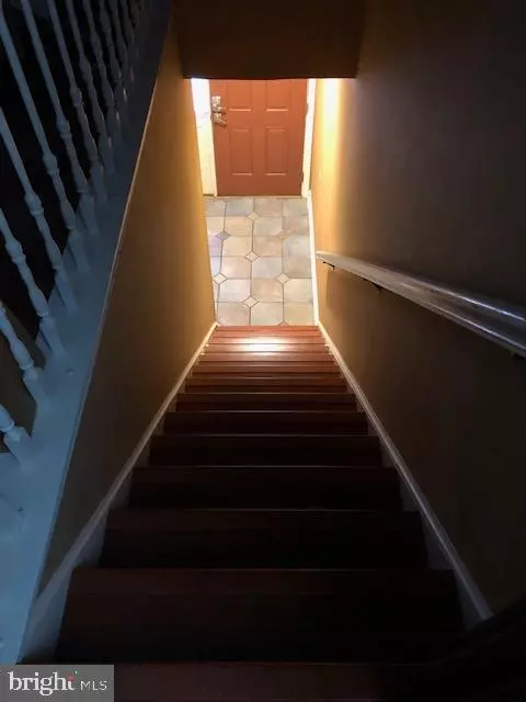 Burtonsville, MD 20866,3707 AIRDIRE CT #4-40