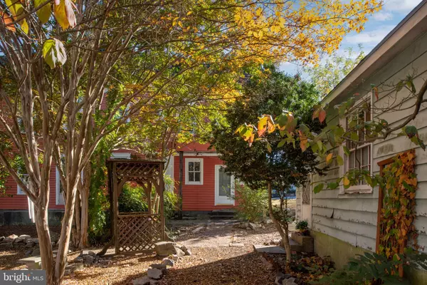 Fredericksburg, VA 22407,1104 CAROLINE ST