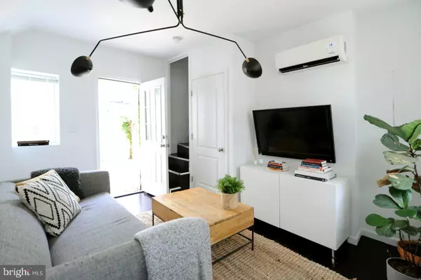 Philadelphia, PA 19123,1107 N LEE ST