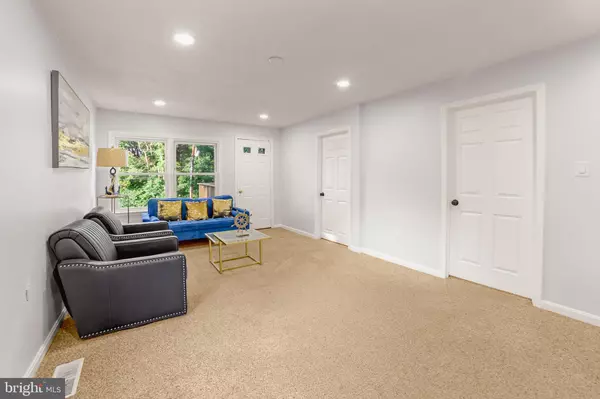 Severna Park, MD 21146,880 BALTIMORE ANNAPOLIS BLVD