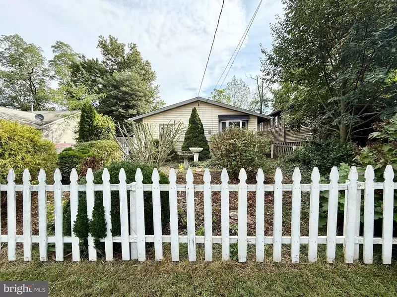 122 ZELUS ST, Tuckerton, NJ 08087