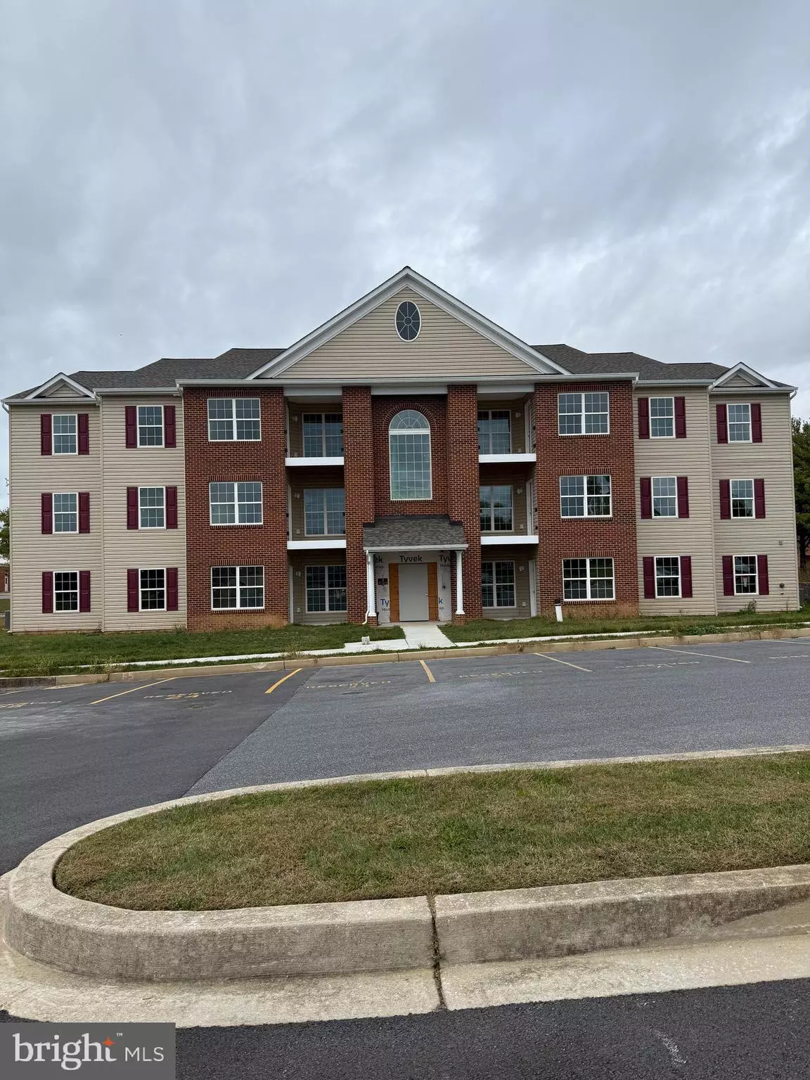 Hampstead, MD 21074,820 WEMBLEY DRIVE #3C