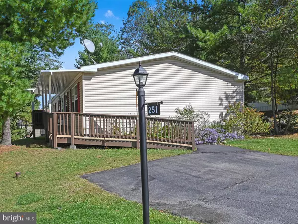 New Ringgold, PA 17960,251 JILL CT