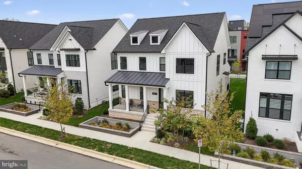 Bethesda, MD 20817,6917 SILVER LINDEN ST