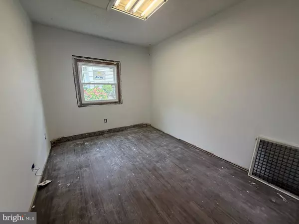 Toms River, NJ 08753,202 MORRIS BLVD