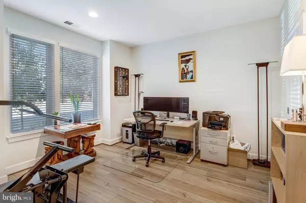 Woodbridge, VA 22191,13717 COURSE VIEW WAY