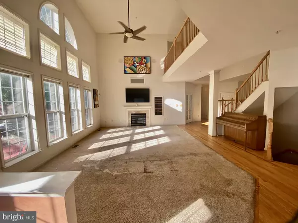 Lanham, MD 20706,5802 LAWTON CT