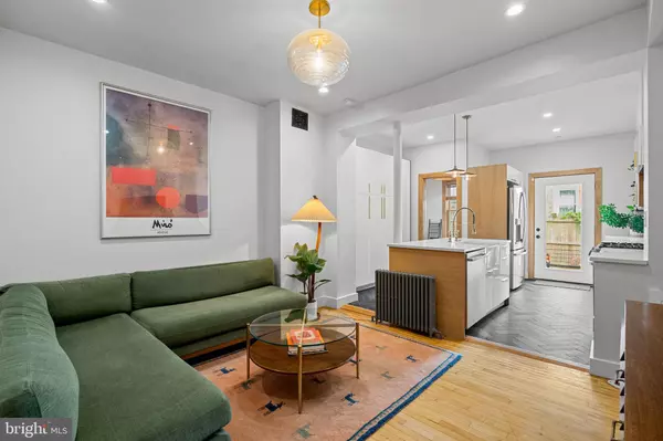 Philadelphia, PA 19125,841 ALMOND ST