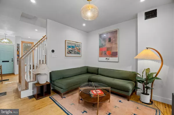 Philadelphia, PA 19125,841 ALMOND ST