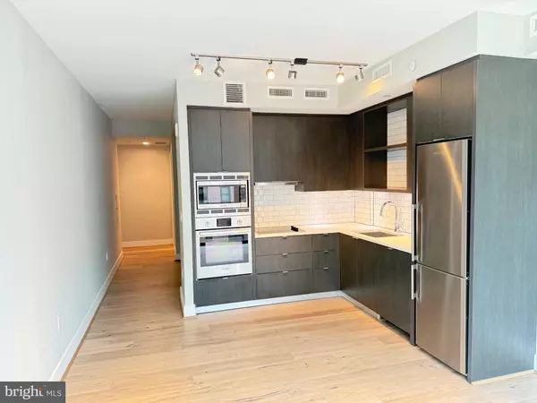 Washington, DC 20003,1300 4TH ST SE #402