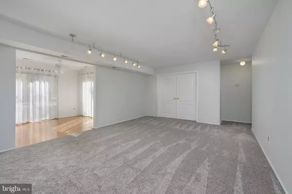 Mount Laurel, NJ 08054,99-A W BLUEBELL LN