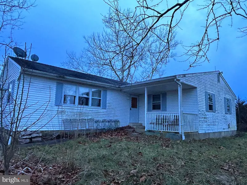 214 BUDDTOWN RD, Southampton, NJ 08088