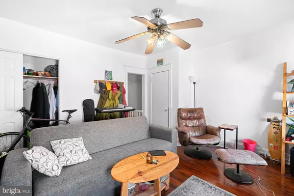 Philadelphia, PA 19148,402 DURFOR ST #2ND FLOOR