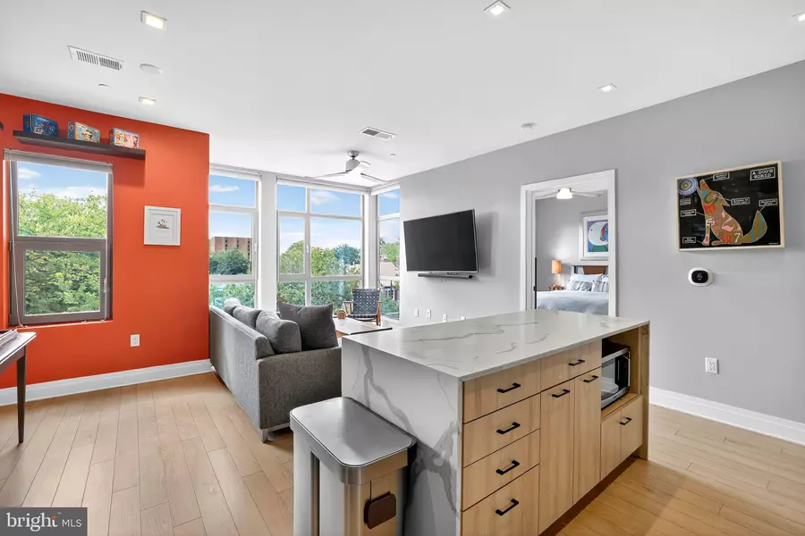 900 11TH ST SE #308, Washington, DC 20003