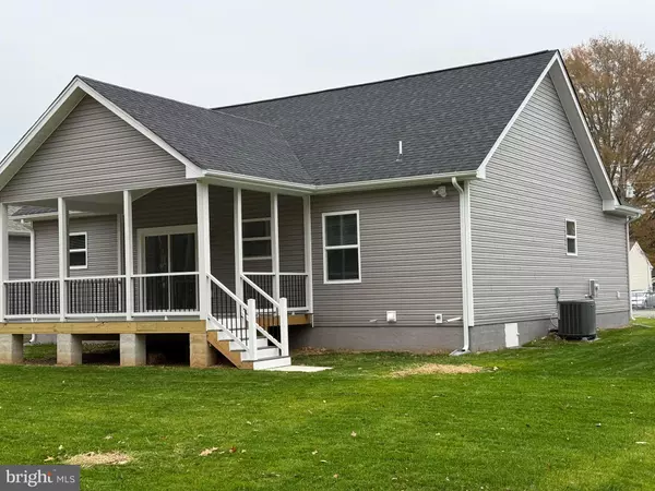 Colonial Beach, VA 22443,209 HOLLY WAY