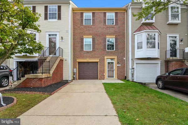 Odenton, MD 21113,106 PINECOVE AVE