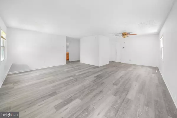 Willingboro, NJ 08046,6 PRINCETON LN