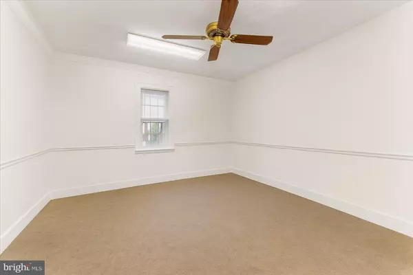 West Chester, PA 19380,113 W CHESTNUT ST