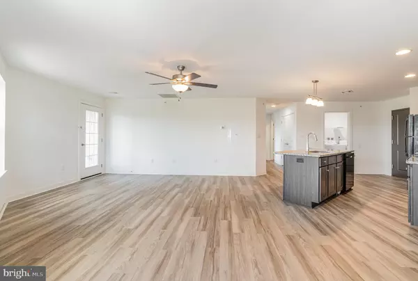 Harrisburg, PA 17111,1708 FAIRMONT DR #208