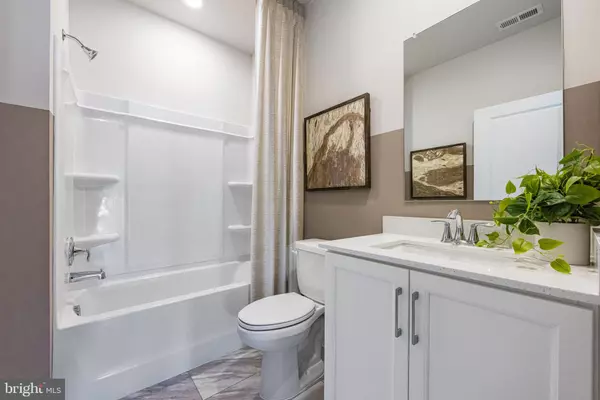 Dover, DE 19904,215 CARNEY CT