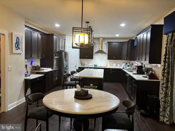 Easton, PA 18045,43 SADDLE LN