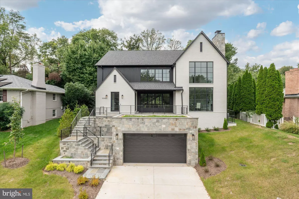 Mclean, VA 22101,1446 COLA DR