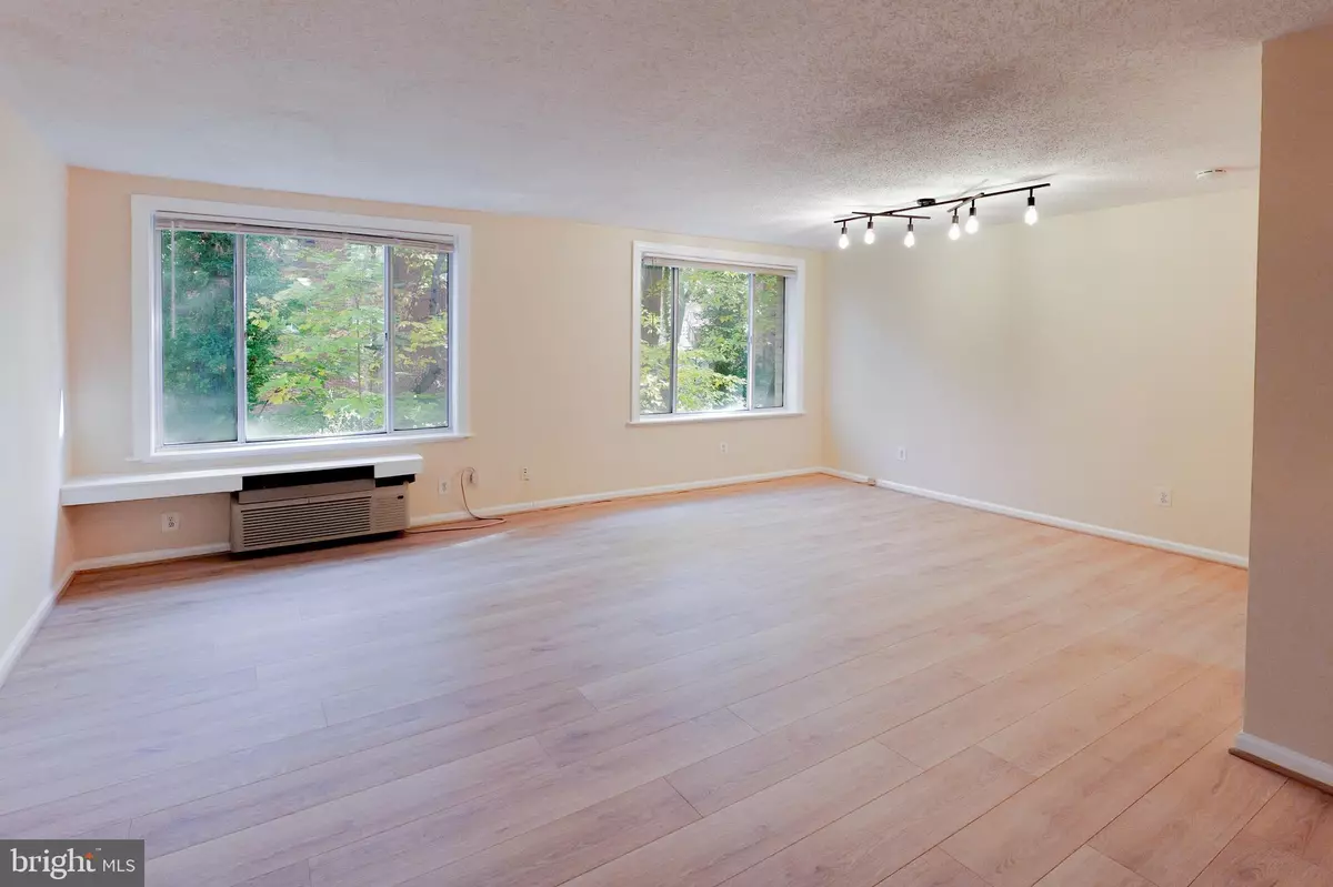 Arlington, VA 22209,1730 ARLINGTON BLVD #406