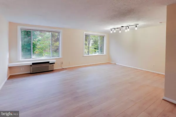 Arlington, VA 22209,1730 ARLINGTON BLVD #406