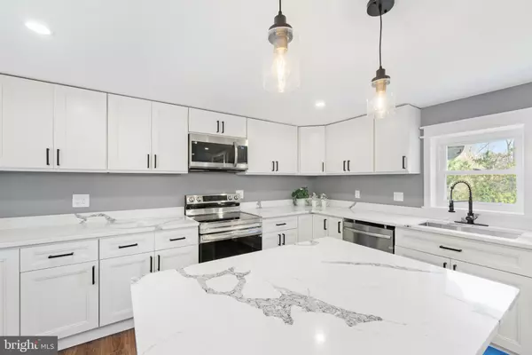 Glen Mills, PA 19342,11 HELLUVA HILL LN