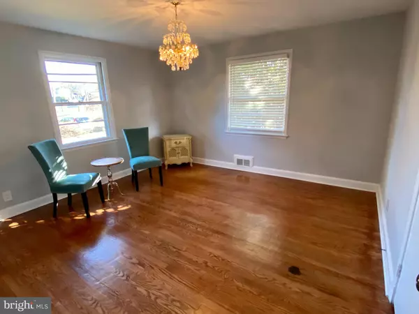 Arlington, VA 22202,2747 FORT SCOTT DR