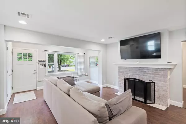 Bayville, NJ 08721,609 MAIN ST